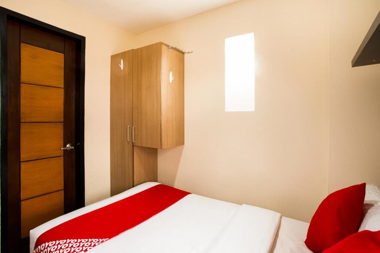 Oyo 199 Solange Apartelle Davao City Buitenkant foto