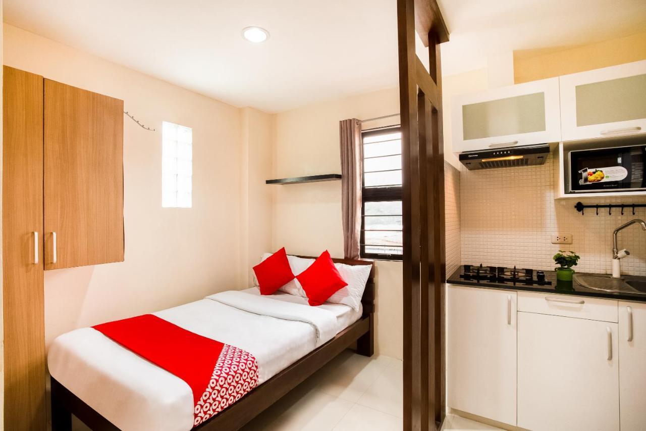 Oyo 199 Solange Apartelle Davao City Buitenkant foto